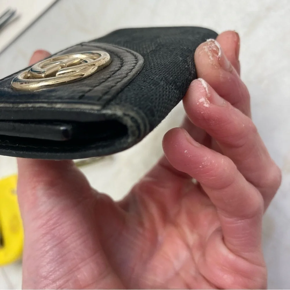 Gucci black signature canvas leather key holder